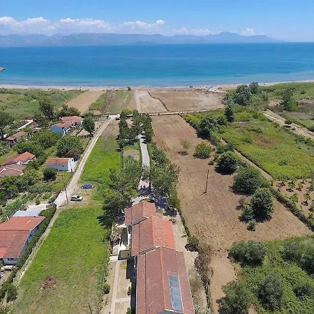 Alexandra 13 Apartamento Lefkímmi