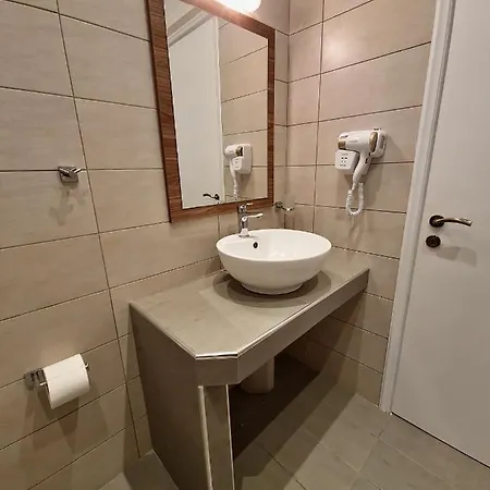 Apartament Alexandra 13 *